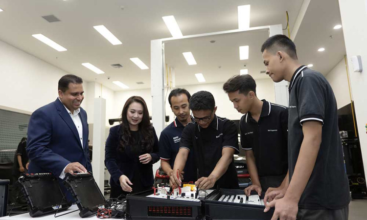 Seremoni Kelulusan BMW Technician Apprentice